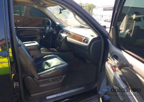 2010 Chevrolet Avalanche 1500 Ltz из США, поврежденный, VIN 3GNNCGE02AG243764